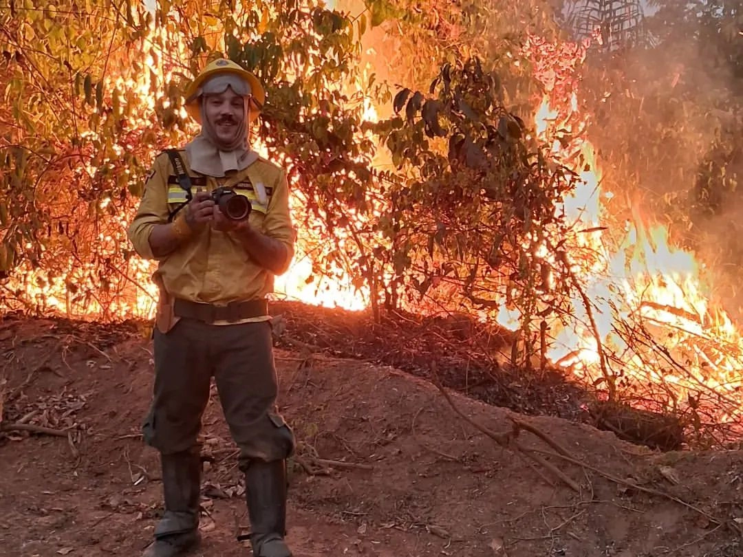 O fotógrafo Augusto Dauster. Ele quer valorizar a imagem do brigadista que combate incêndios florestais 